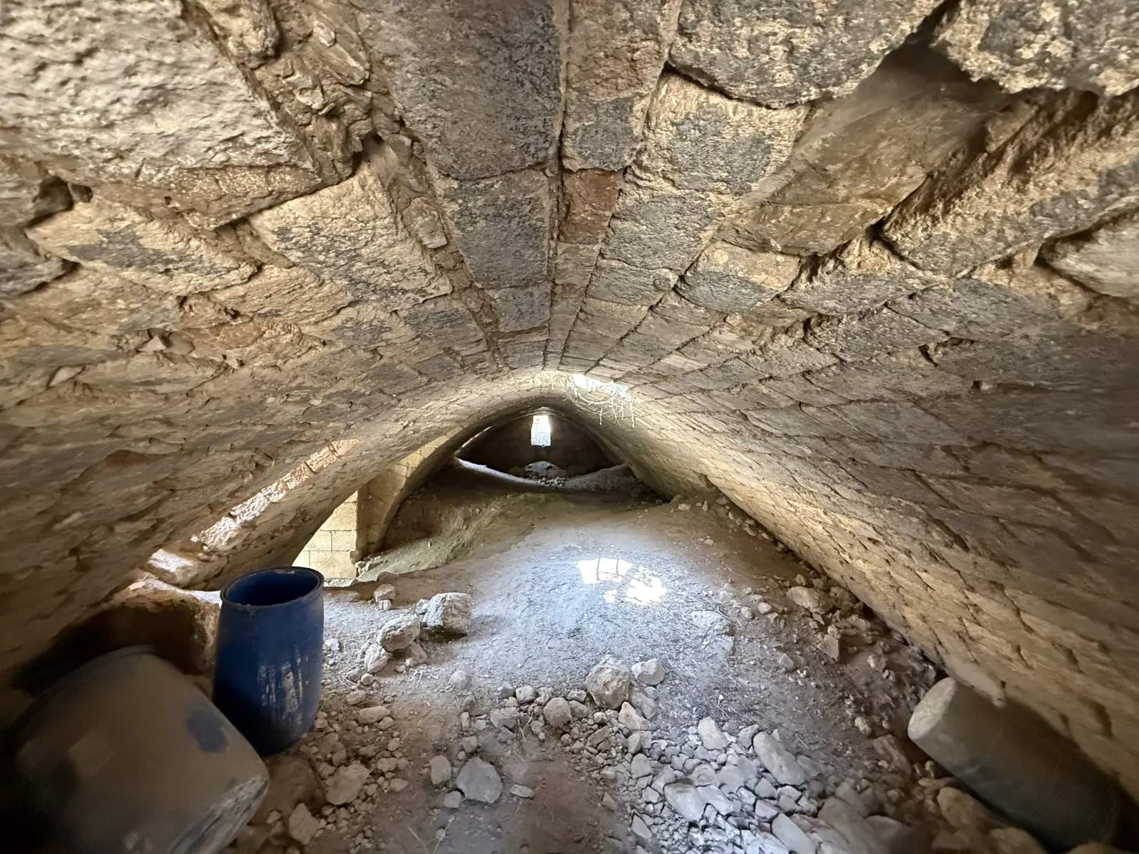 Tel Hanaton: Vaulted ashlar chamber.